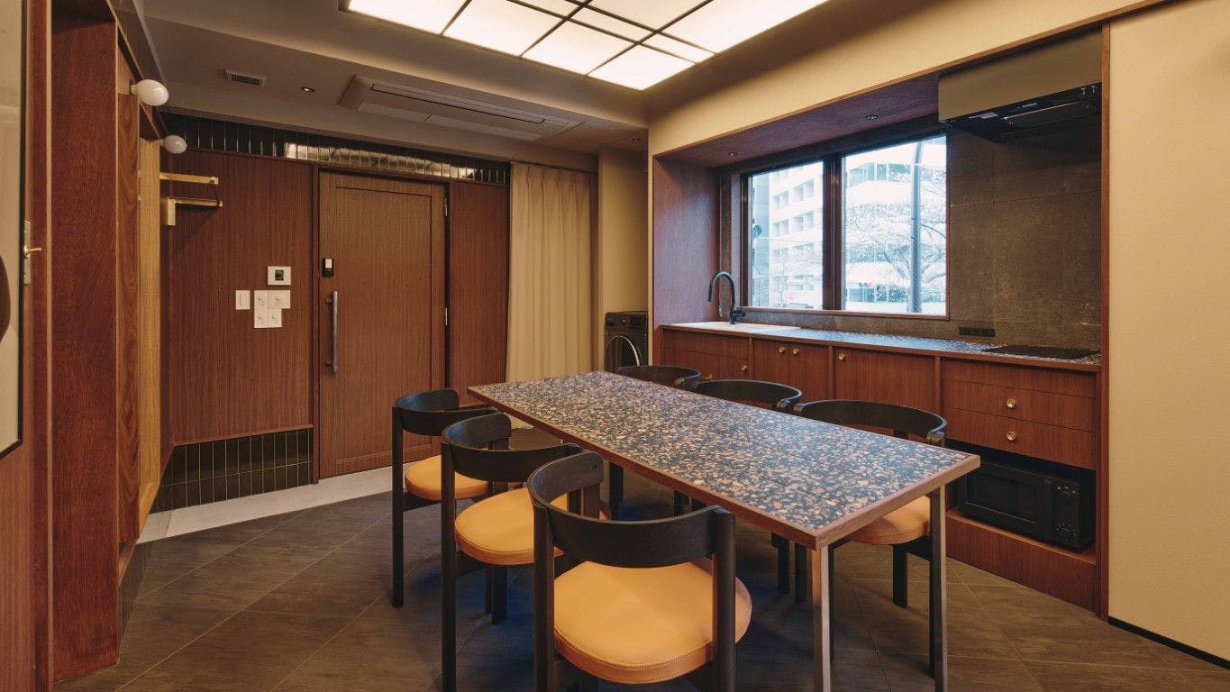Illi Toas Tokyo-Toranomon