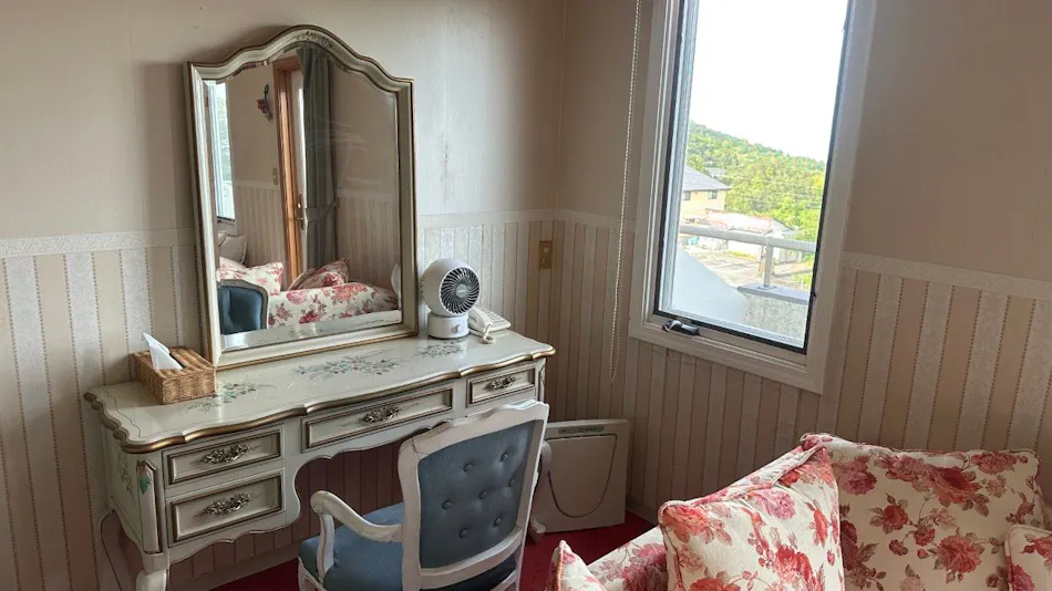 Pension Glass Castle