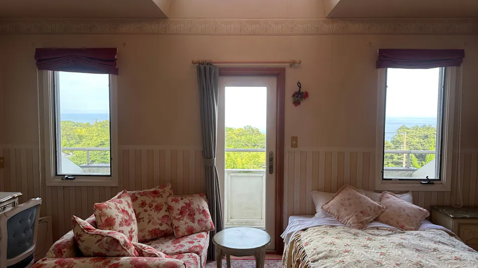 Pension Glass Castle