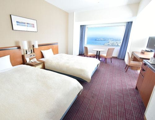 デラックスコーナーツインハイウェイビュー