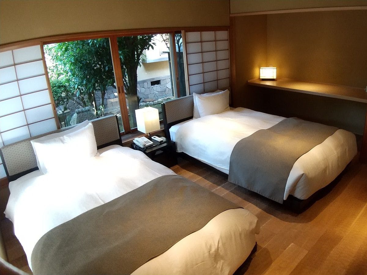 あたみ石亭