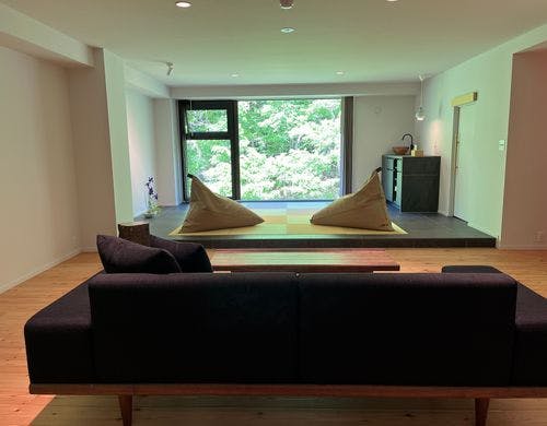 現代の湯治ウェルネスな滞在を楽しむ空間