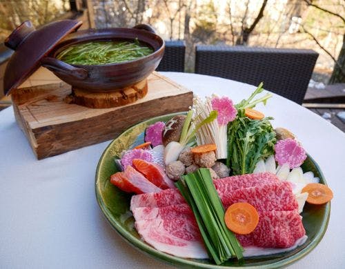 山海の幸を楽しむ鍋