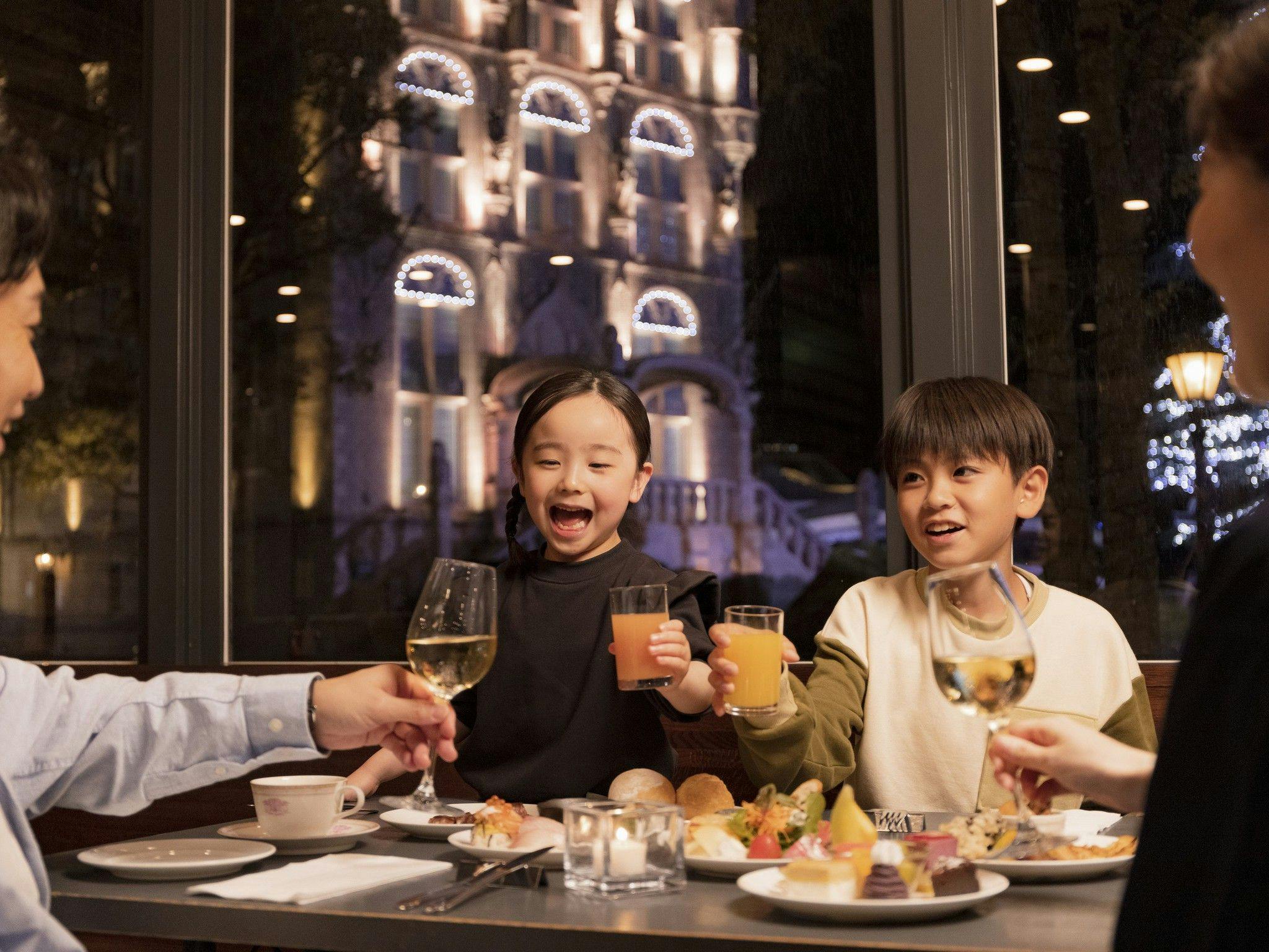 素敵な街並みを見ながらお食事いただけます