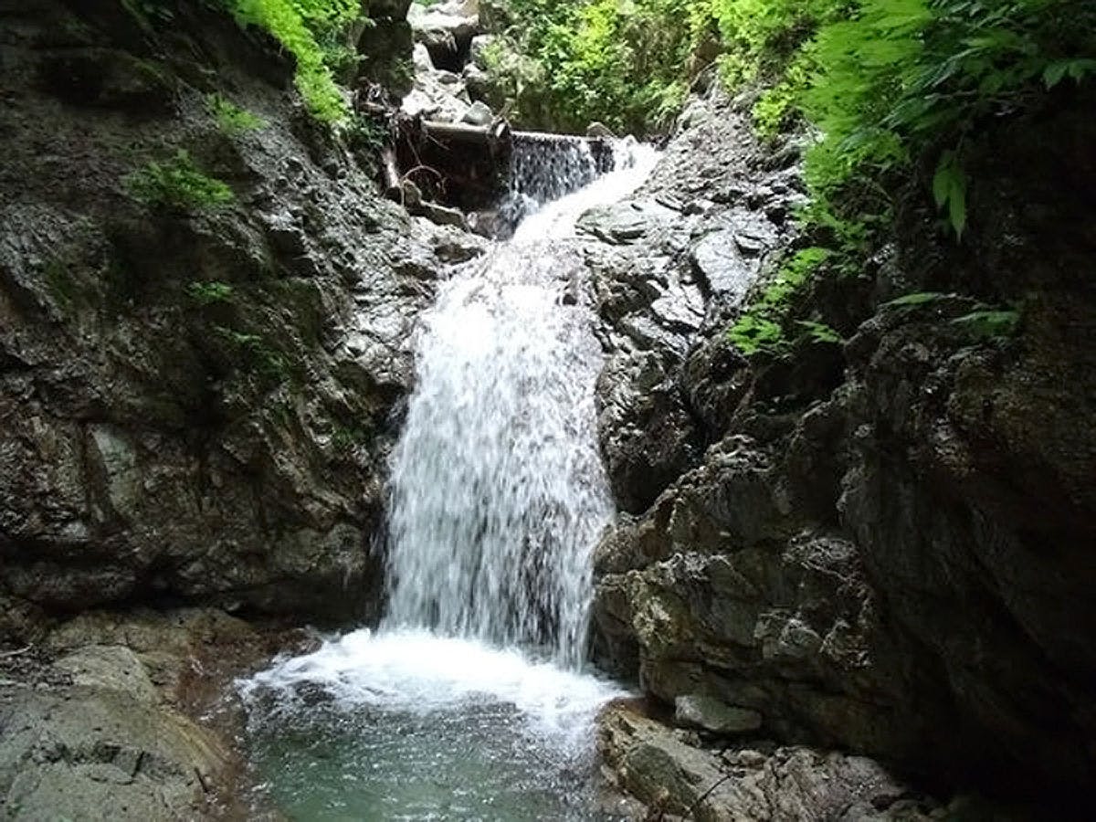 囲炉裏会席と樹氷の宿　不動温泉　華菱
