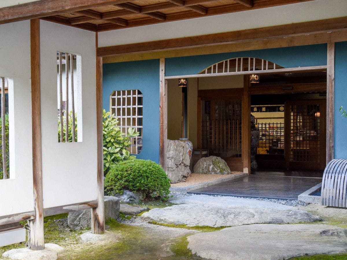 囲炉裏会席と樹氷の宿　不動温泉　華菱