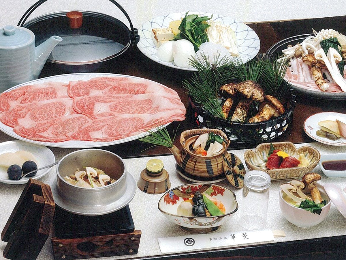 囲炉裏会席と樹氷の宿　不動温泉　華菱