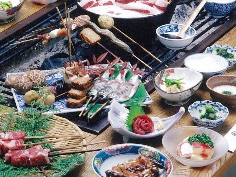 囲炉裏会席と樹氷の宿　不動温泉　華菱