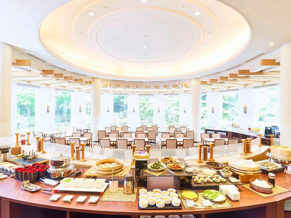 【早期限定】＜朝食付＞＜14日前まで＞ホテル自慢の朝食｜開放感ある会場でご用意