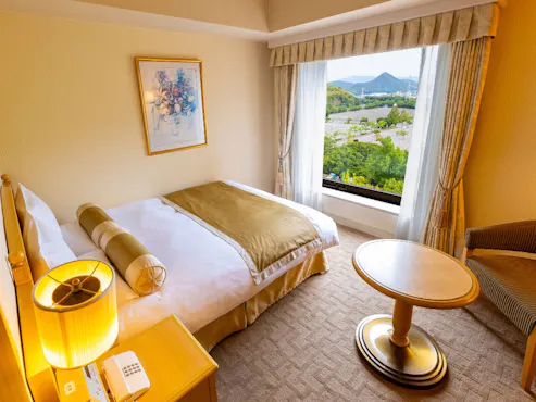 Superior Station View Semi Double