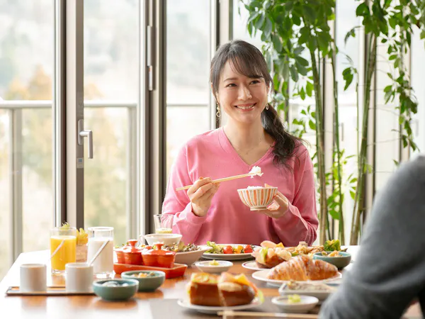 【朝食付:プレミアムモーニング】出来立てを味わうライブキッチン【佐勘こだわりの朝食ビュッフェ】夕食無