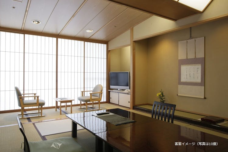 【飛天館和室一間（和室10畳以上）】※禁煙のサムネイル画像