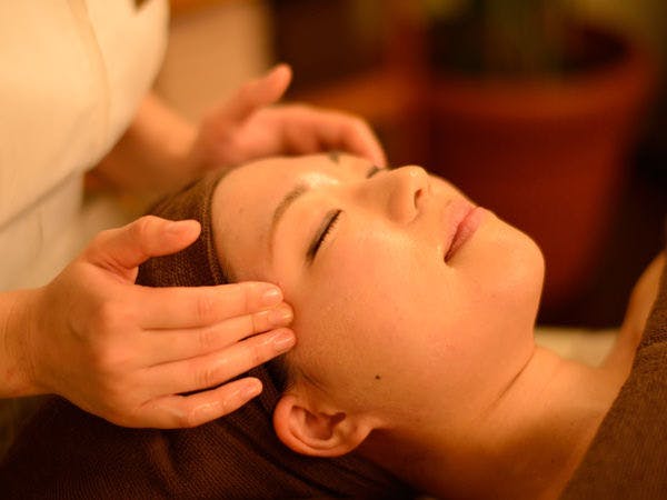 살롱 "1/f의 흔들림"