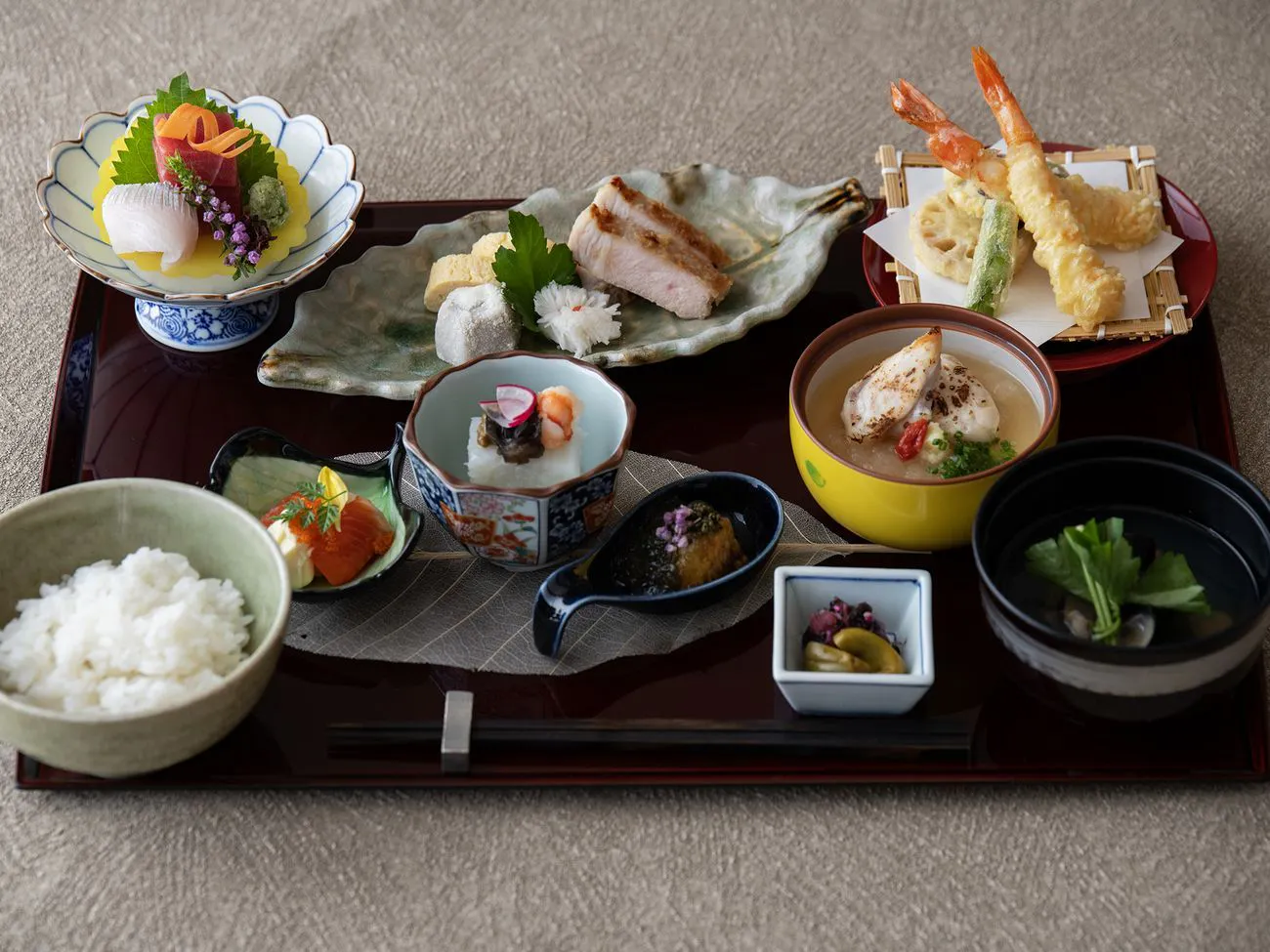 Masakan Jepang “Hirakawa” Set Menu Hirakawa