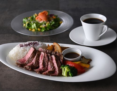 メインが選べるプレートディナー