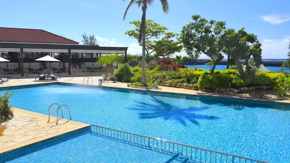 Hotel Breeze Bay Marina