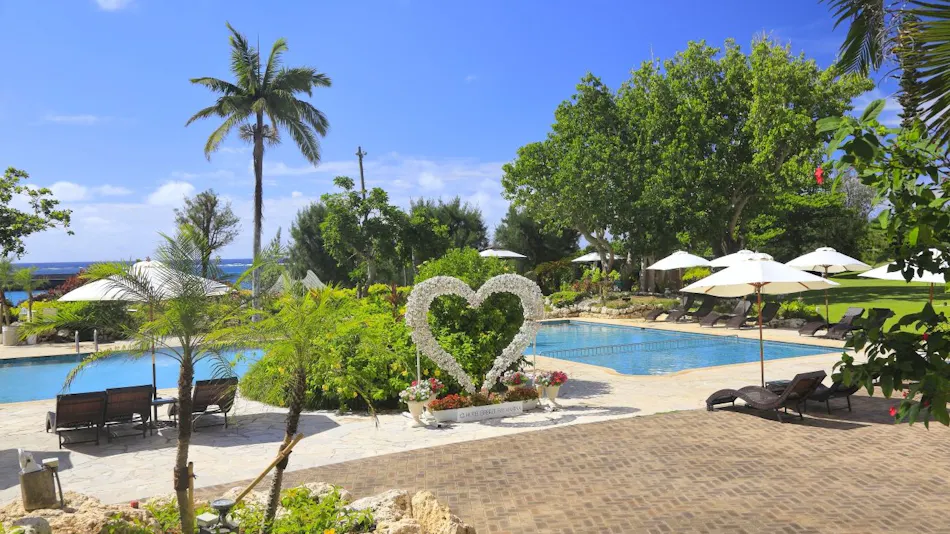 Hotel Breeze Bay Marina
