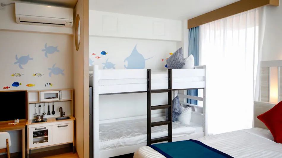 Hotel Breeze Bay Marina