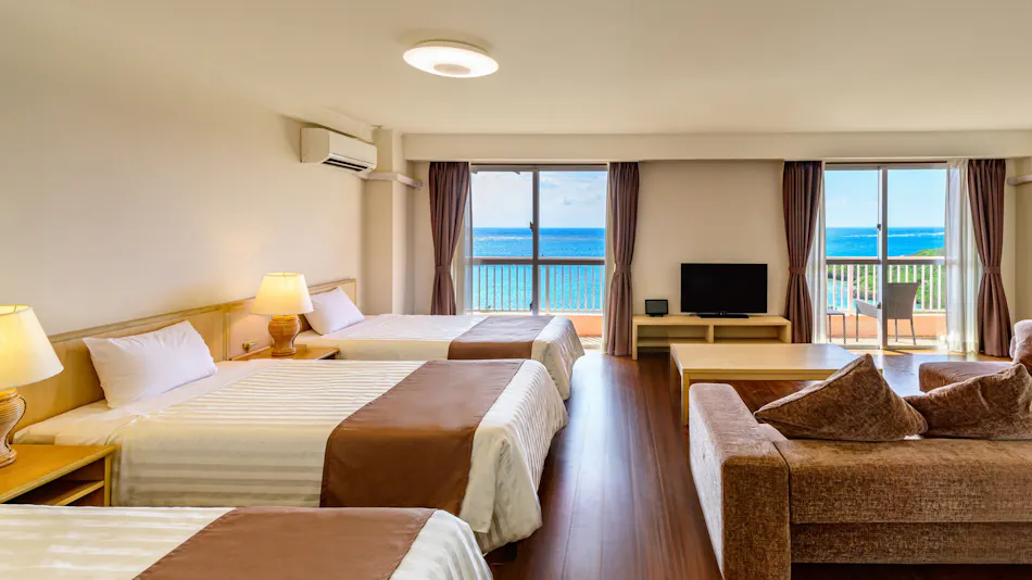 Hotel Breeze Bay Marina