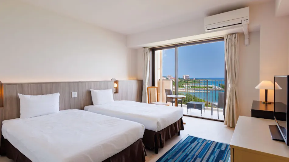 Hotel Breeze Bay Marina