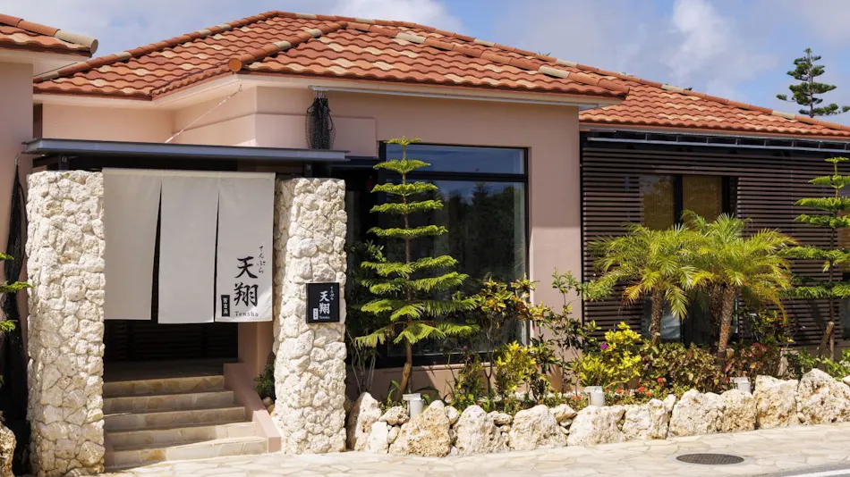 Hotel Breeze Bay Marina