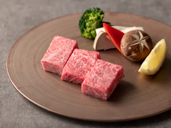 【不動の人気】佐賀牛付料理長おすすめ会席(基本)1.佐賀牛2.氷の器お造り3.スープ鍋