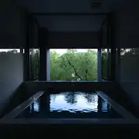 Gambaran Mewah Pemandian Setengah Terbuka