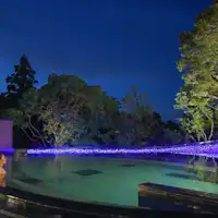 【ห้องอาบน้ำรวมและบ่อน้ำร้อนกลางแจ้ง】