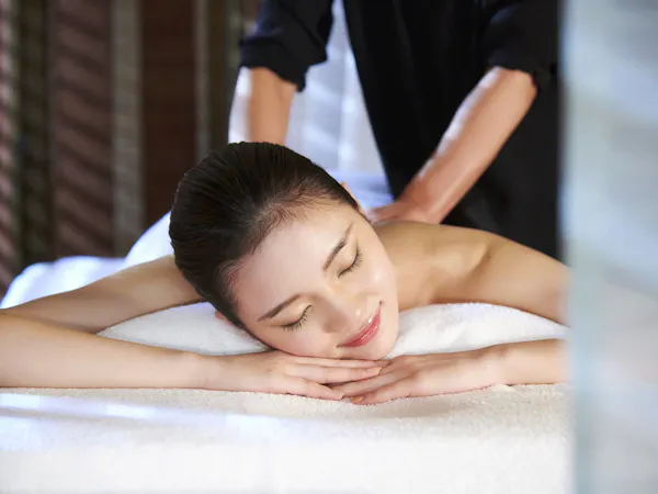 <ビュッフェ>【KANGAアロマトリートメント60分付】ココロもカラダもリラックスな休日