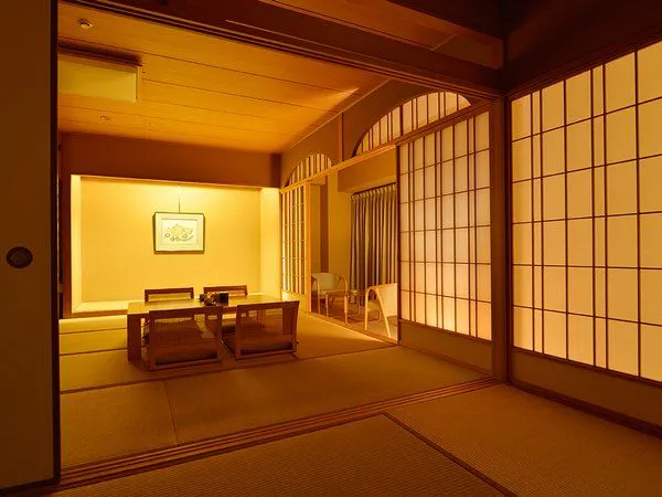 ห้องพักพิเศษสไตล์ญี่ปุ่นกว้างขวางสองห้อง