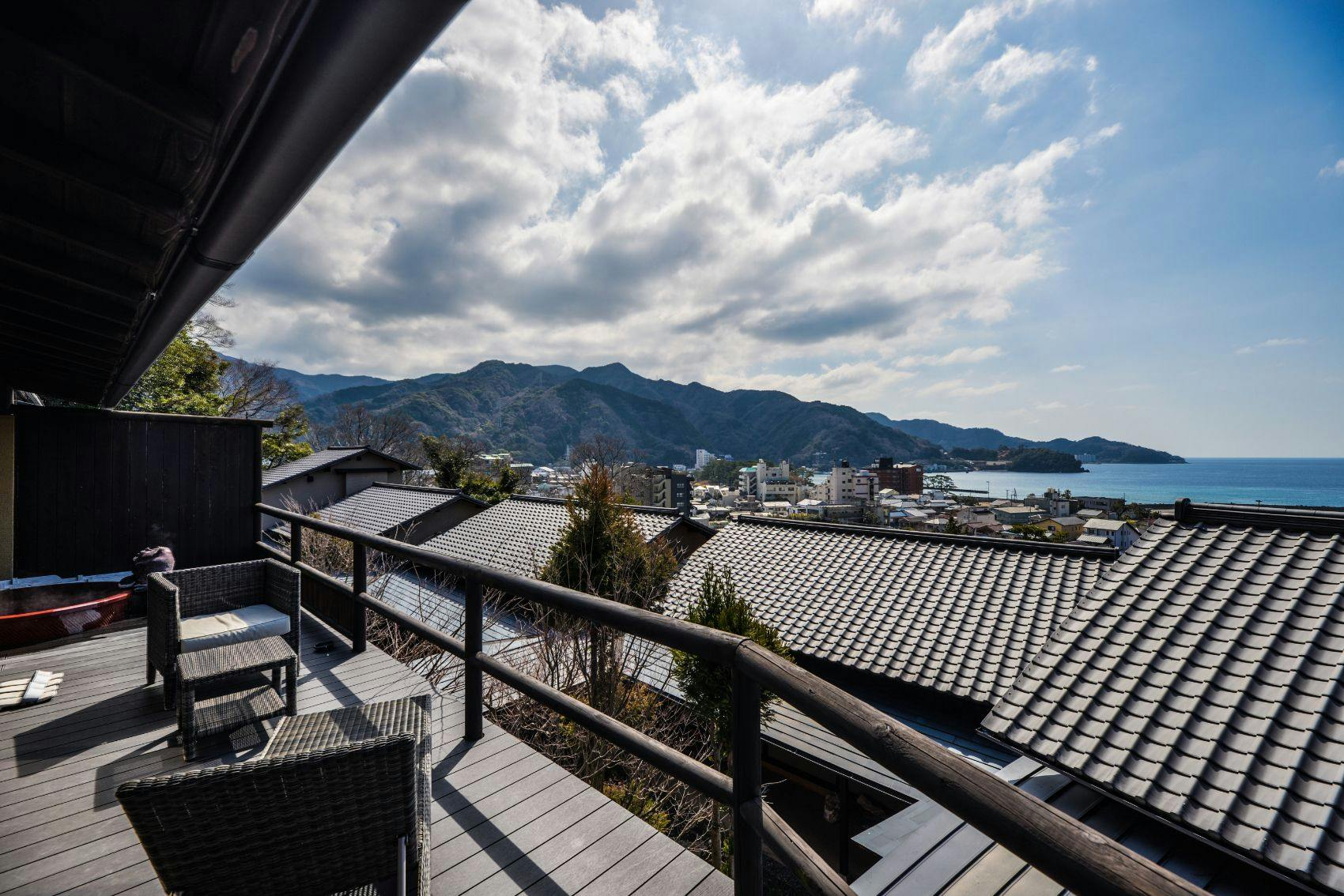 森の入り江の離れ宿　無雙庵枇杷