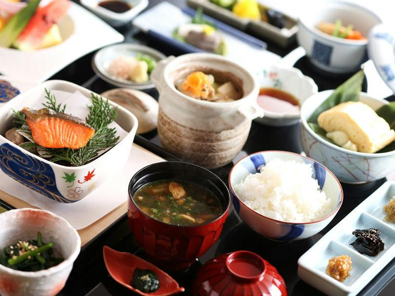 朝食（和食）の一例