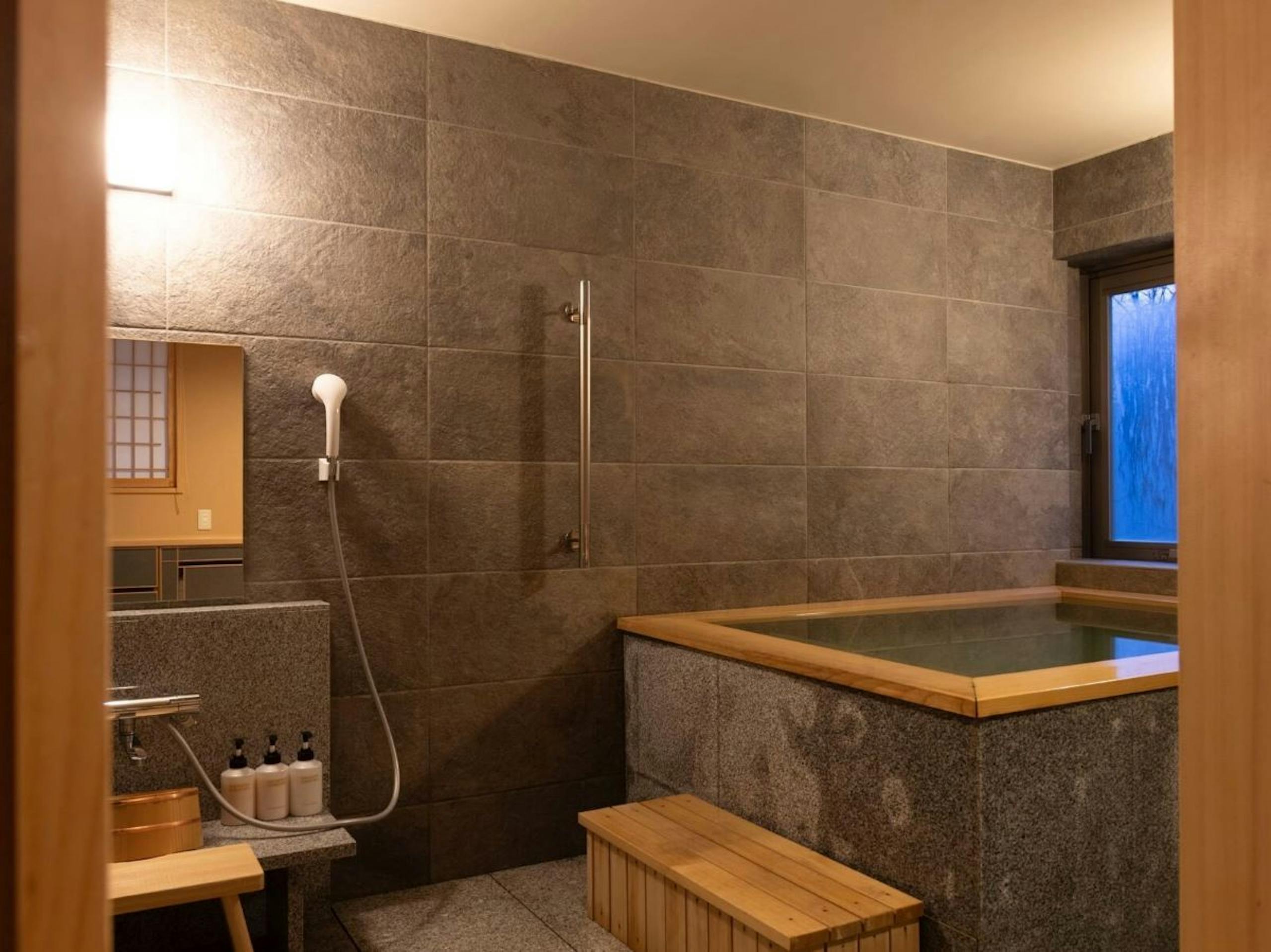 【定山渓第一寶亭留 翠山亭】温泉付DXツイン/ユニバーサルデザイン(最大3名・60平米)客室温泉風呂