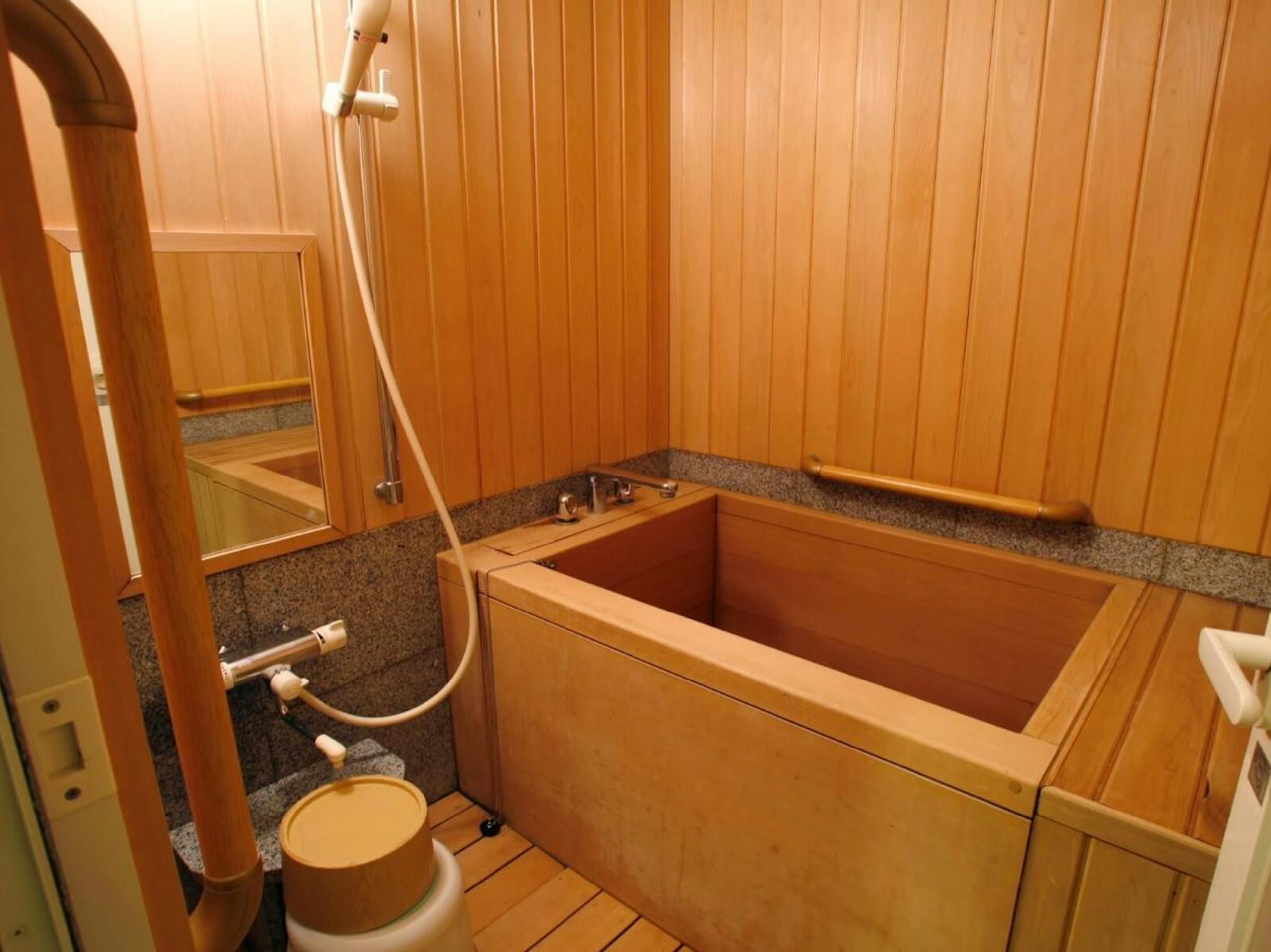 【定山渓第一寶亭留 翠山亭】洋室ツイン/車椅子対応(最大2名・38平米)客室温泉風呂