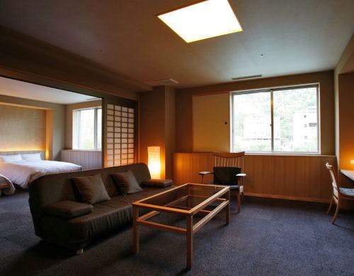 【檜内風呂付ツイン（60平米）一例】