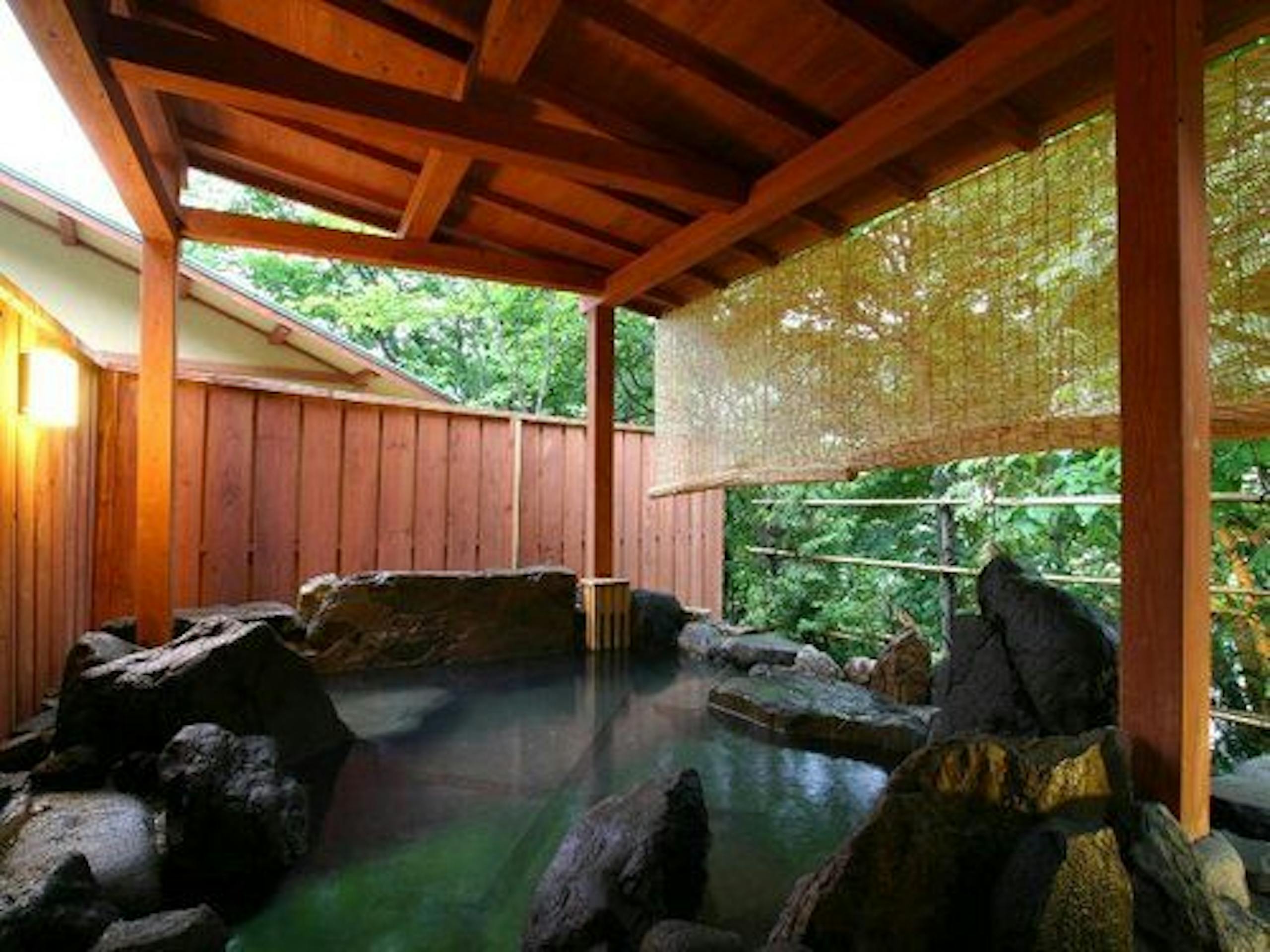 【定山渓第一寶亭留　翠山亭】離れの湯屋「森乃湯」