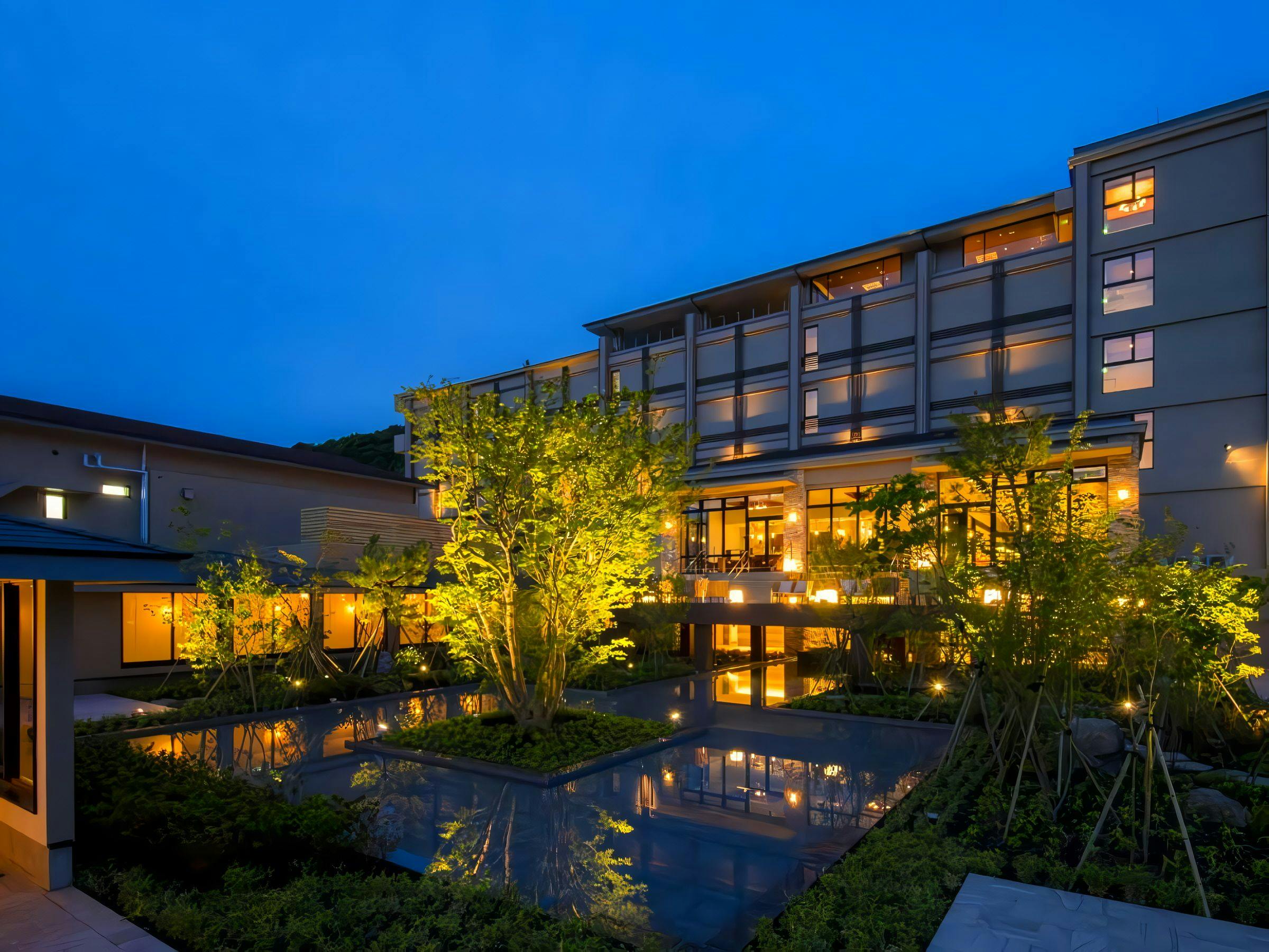 Exterior｜外観（夜）