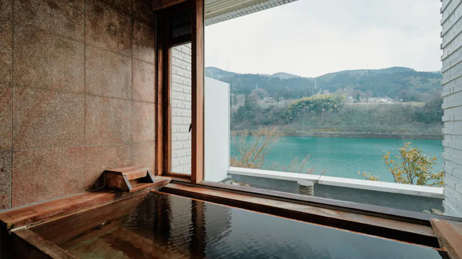River Retreat Garaku
