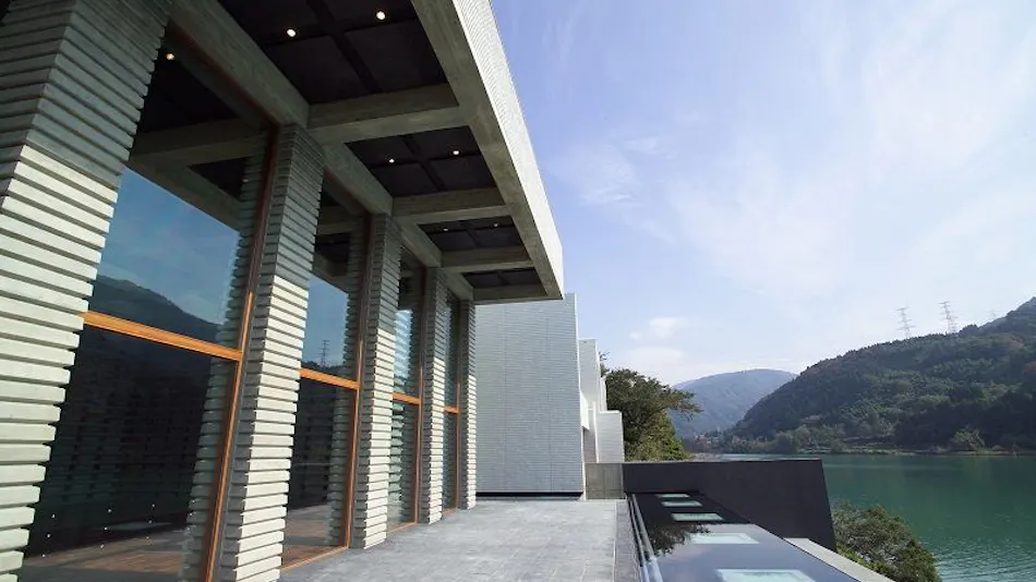 River Retreat Garaku