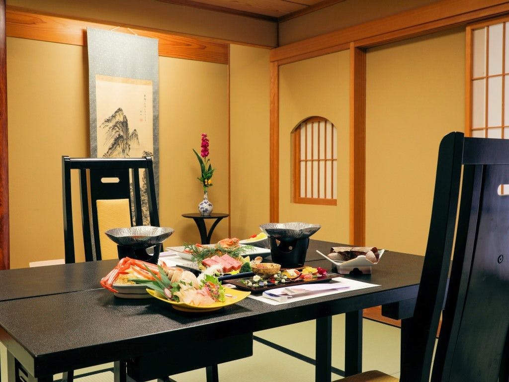 湯村温泉　朝野家