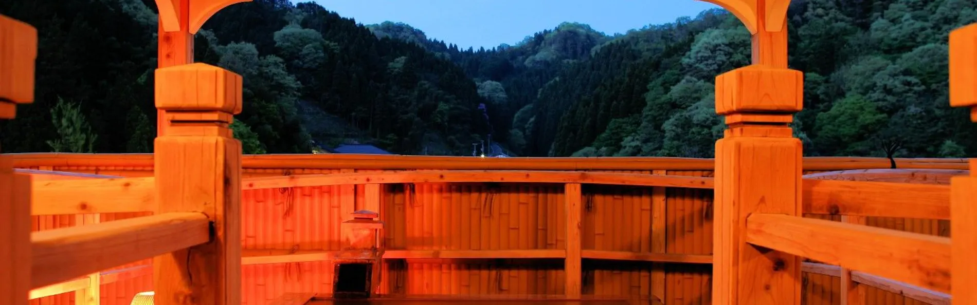 湯村温泉 朝野家