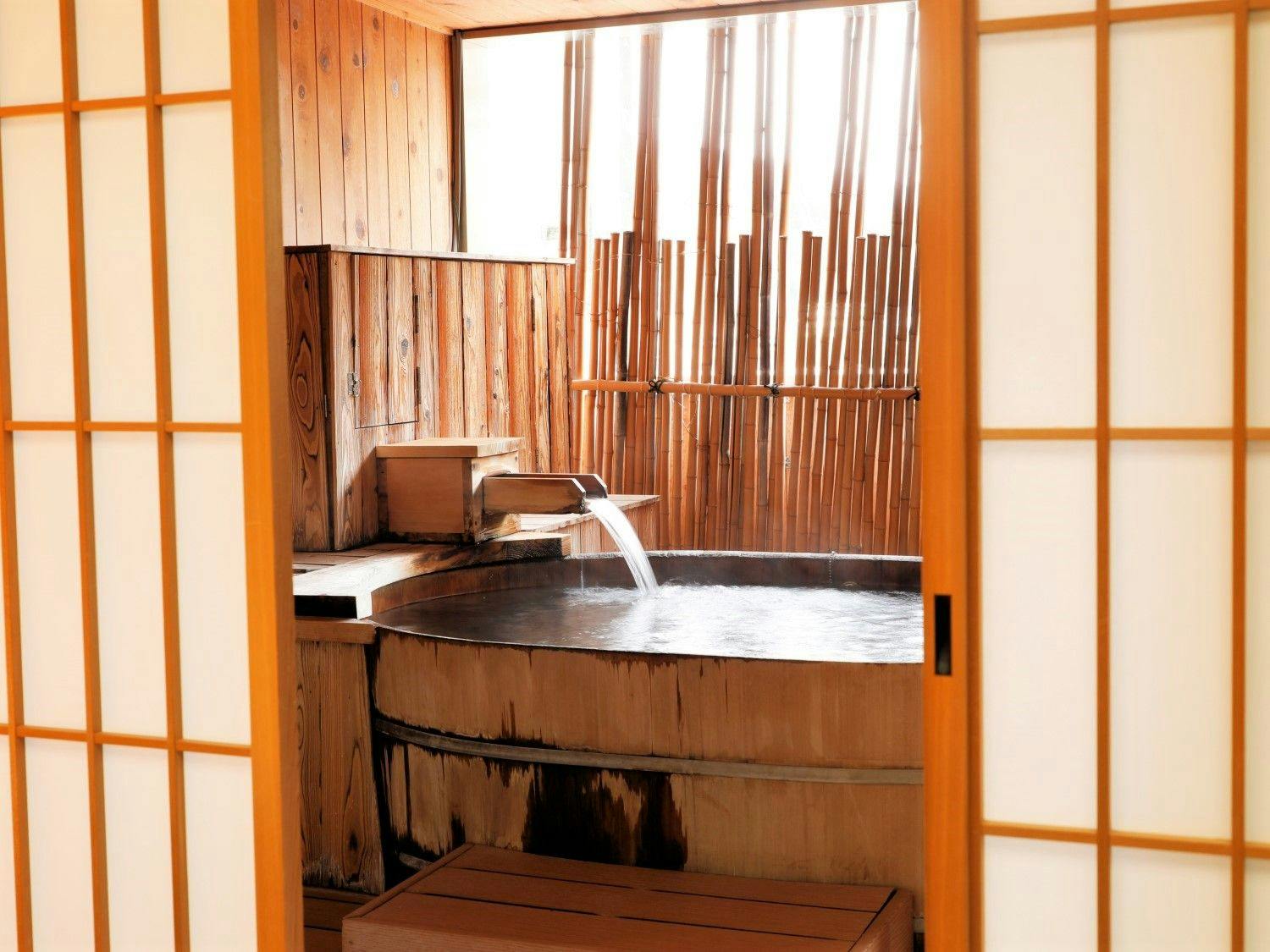 湯村温泉　朝野家