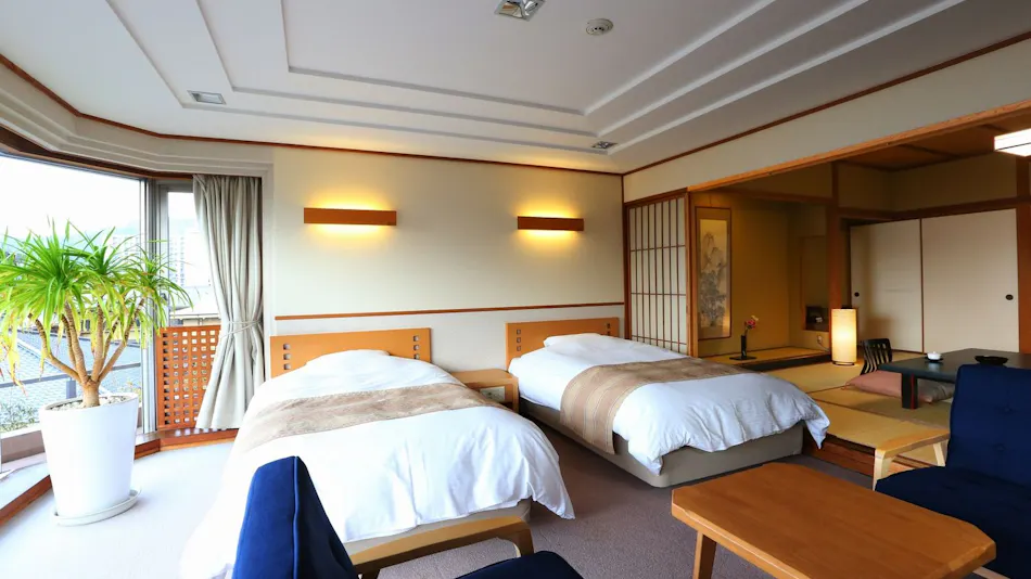 Shinshu Kamisuwa Onsen Hotel Saginoyu, an Inn with Amber-Colored Private Hot Spring Source