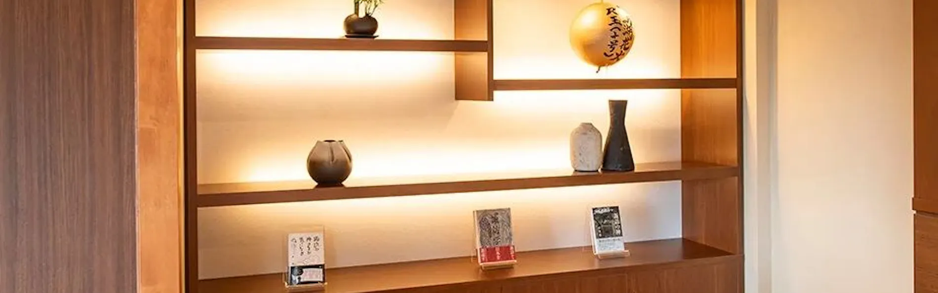 信州・上諏訪温泉 琥珀色の自家源泉を持つ宿「ホテル鷺乃湯」