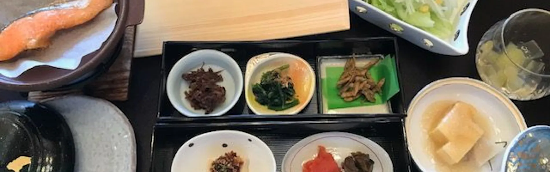 信州・上諏訪温泉 琥珀色の自家源泉を持つ宿「ホテル鷺乃湯」
