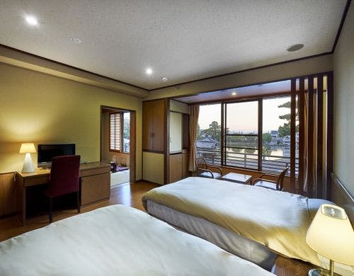 さるさわ池を望む　和洋室