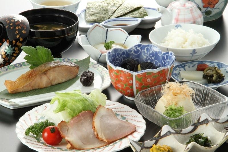 さるさわ池　よしだや