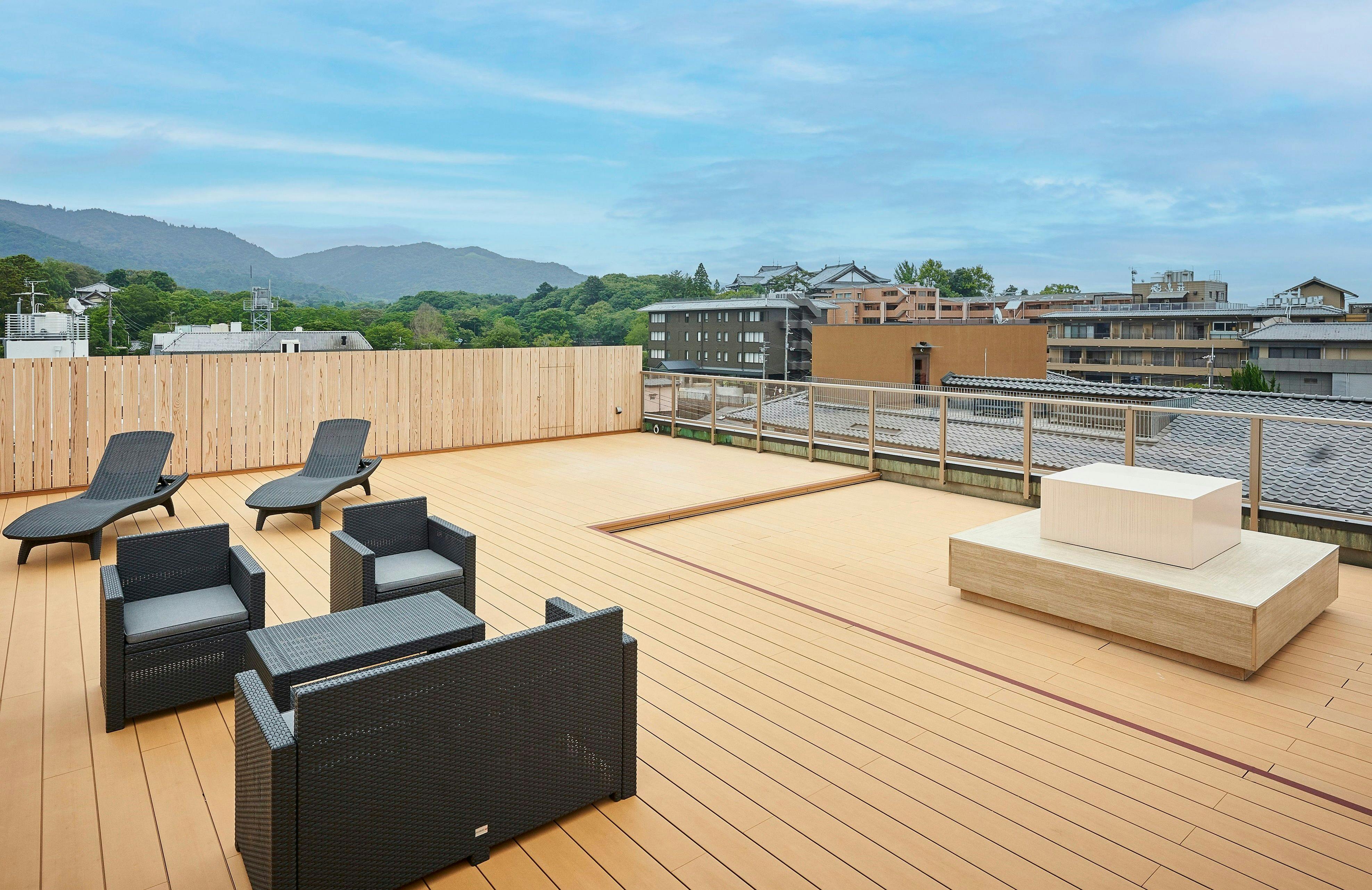 Rooftop Lounge ~wakakusa~