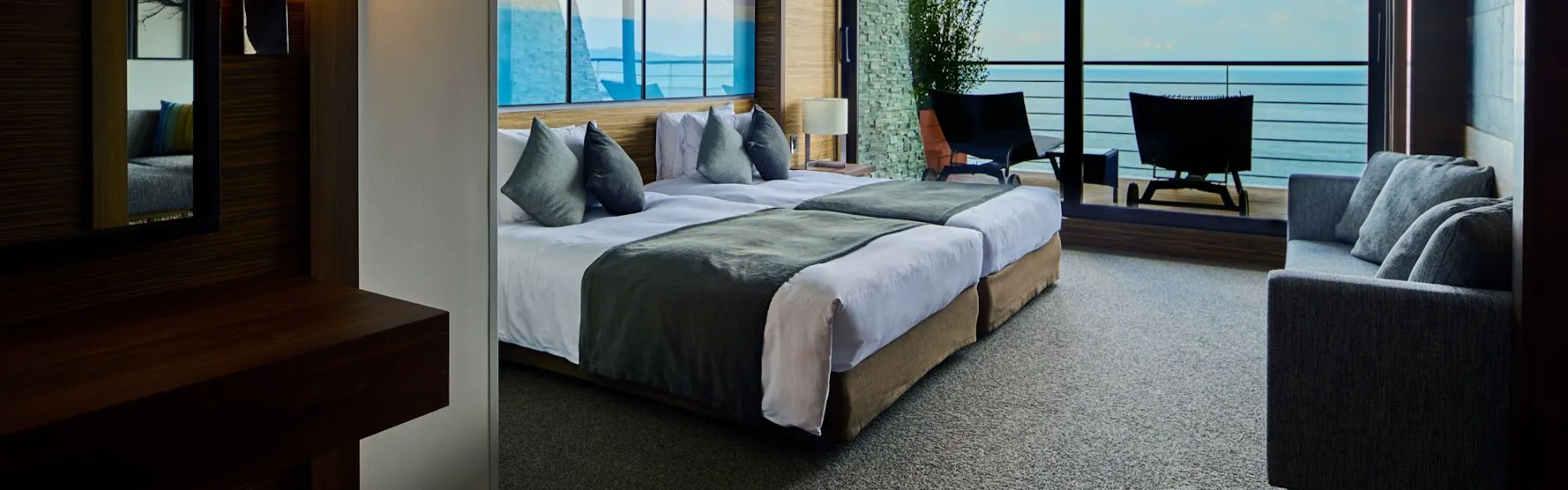 SCAPES THE SUITE