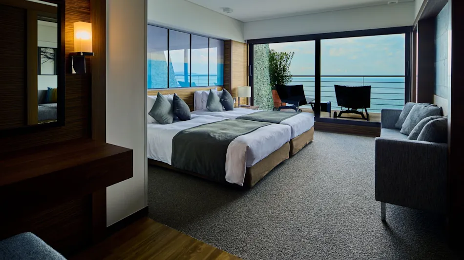 SCAPES THE SUITE